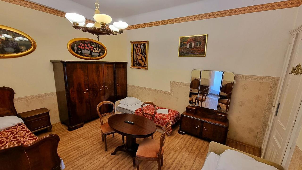 Vavelsky Apartments - Old Town Cracovia Esterno foto