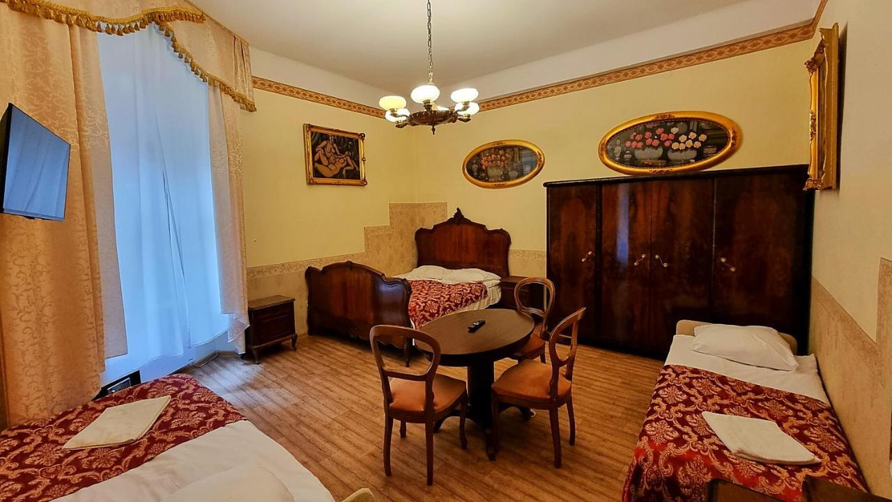 Vavelsky Apartments - Old Town Cracovia Esterno foto