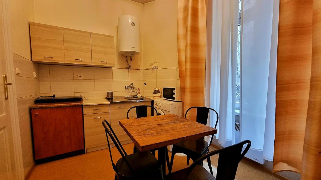 Vavelsky Apartments - Old Town Cracovia Esterno foto