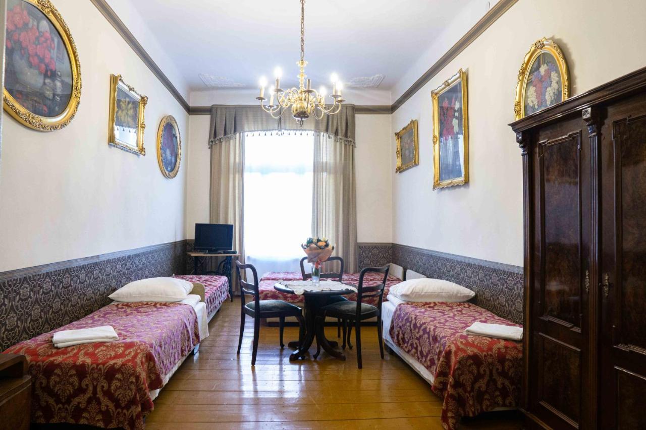 Vavelsky Apartments - Old Town Cracovia Esterno foto