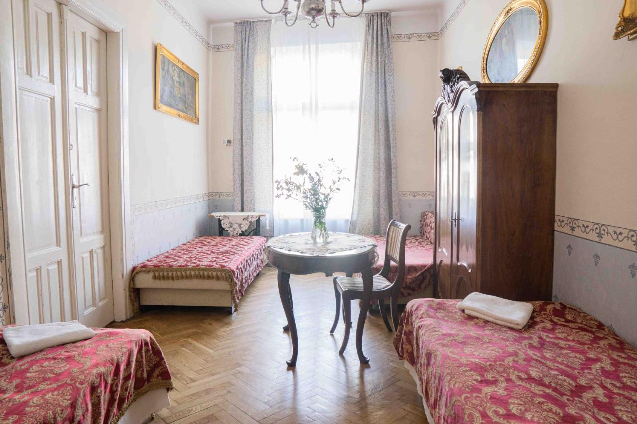 Vavelsky Apartments - Old Town Cracovia Esterno foto
